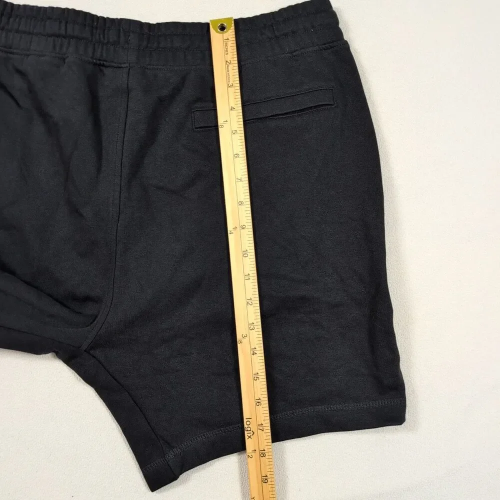 Gymshark Crest Shorts Men’s XXL Black Logo Soft Pockets 6” Inseam Fleece Sweat